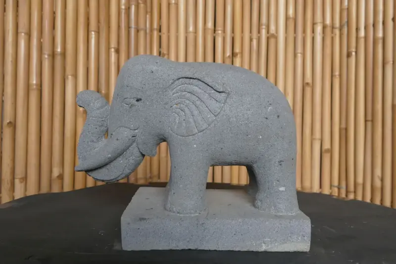 Product image 9 of the product “Standing elephant made of Riverstone about 45cm length ”